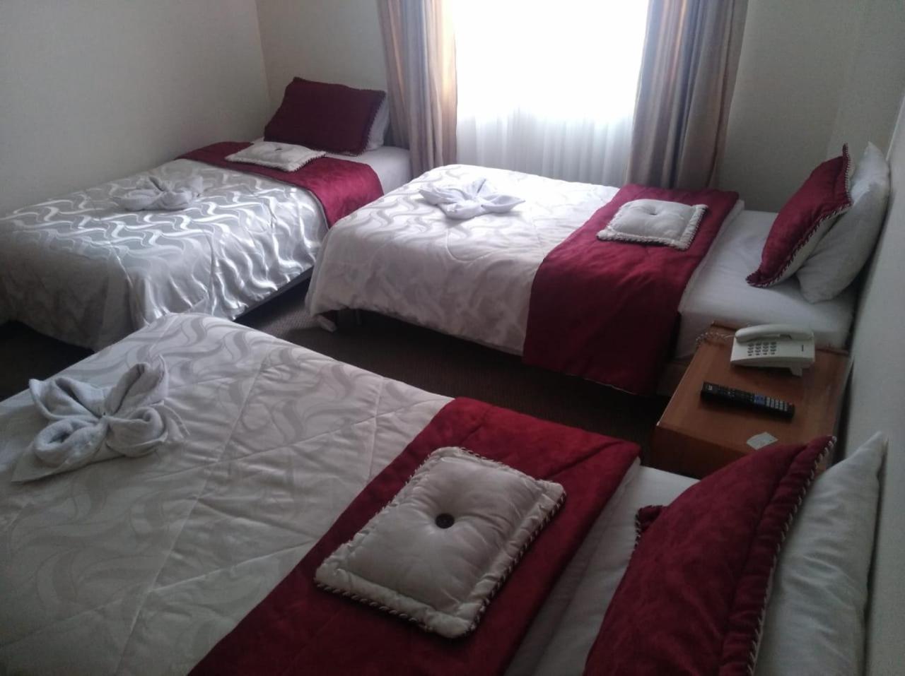 בוגוטה Hotel Casa La Riviera מראה חיצוני תמונה