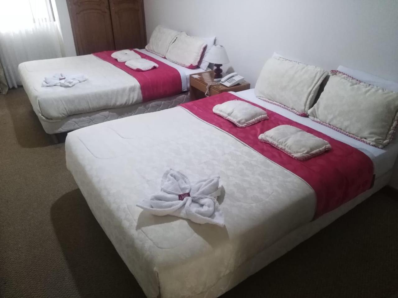 בוגוטה Hotel Casa La Riviera מראה חיצוני תמונה