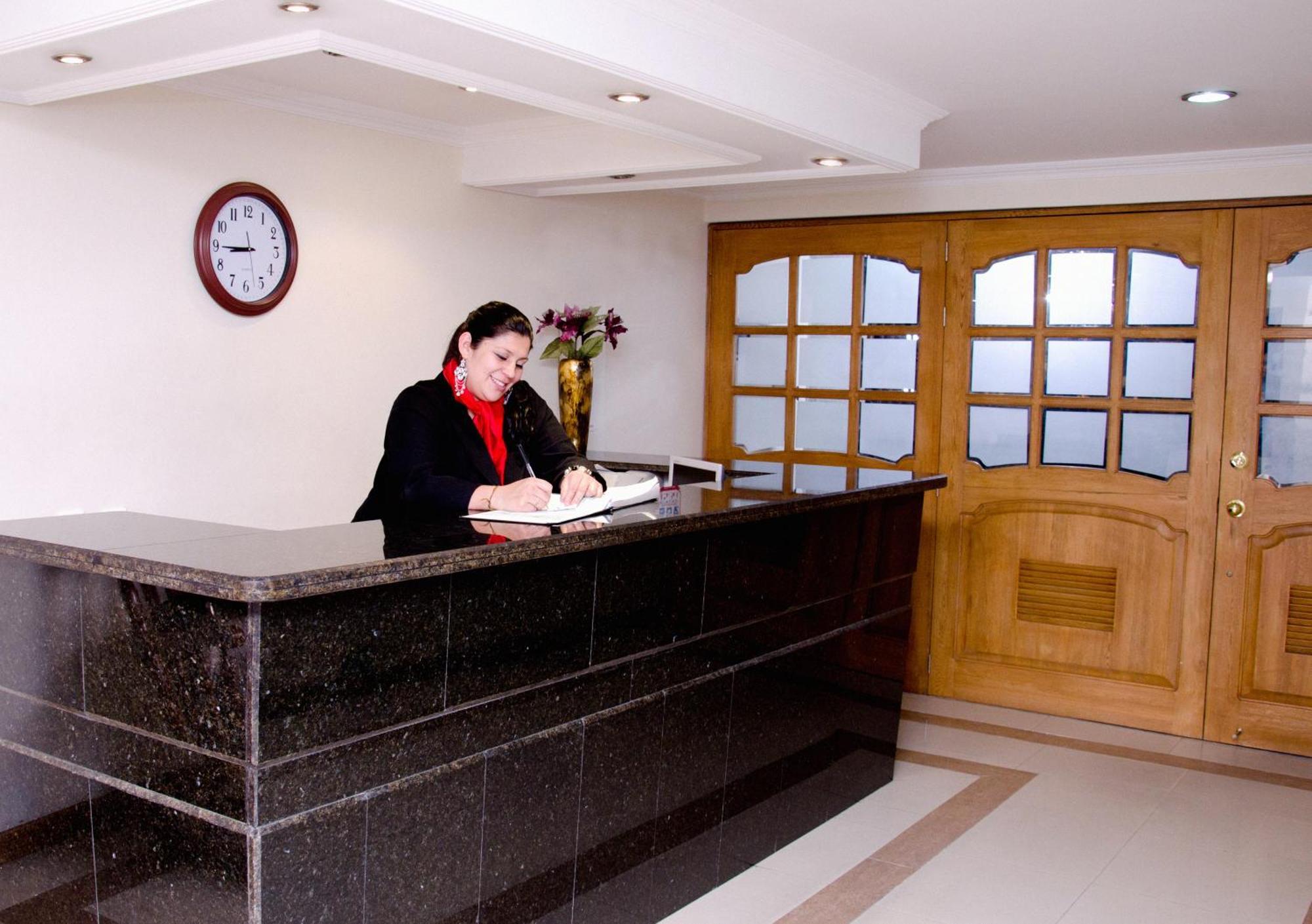 בוגוטה Hotel Casa La Riviera מראה חיצוני תמונה