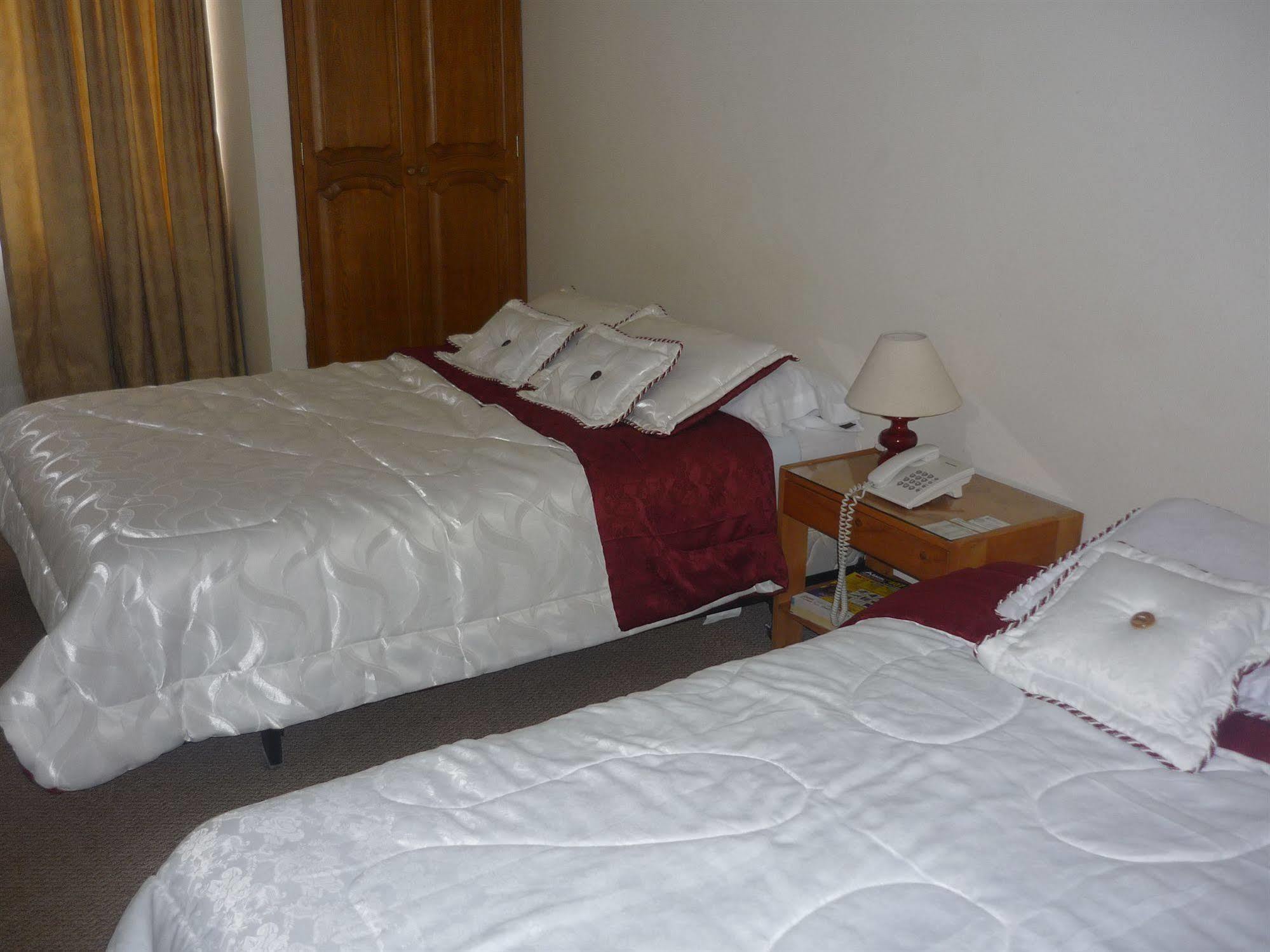 בוגוטה Hotel Casa La Riviera מראה חיצוני תמונה