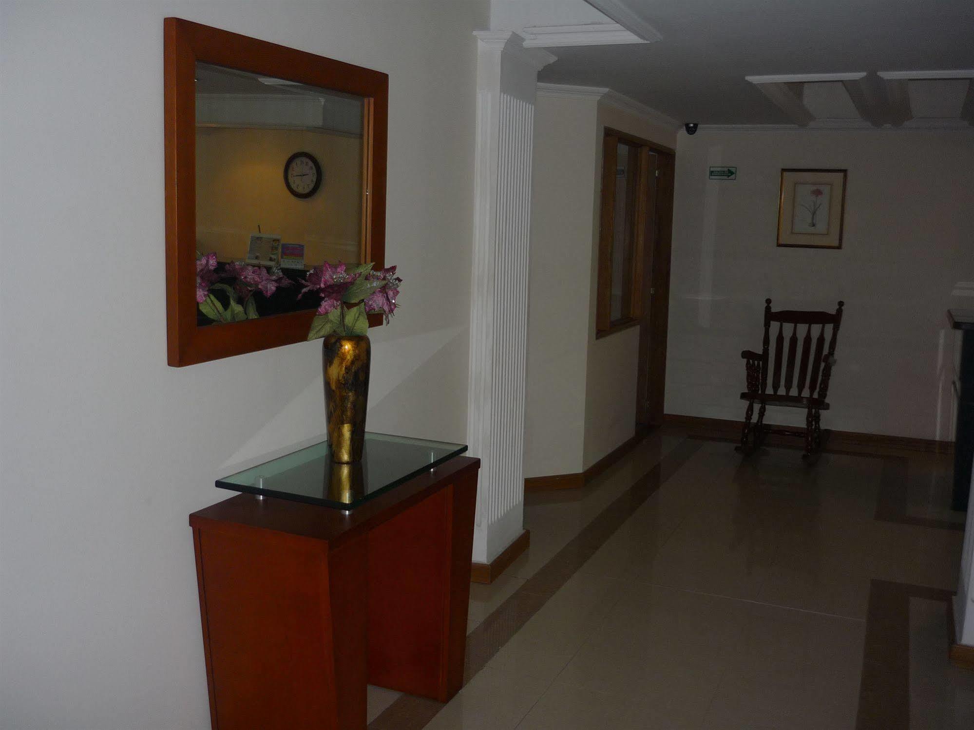 בוגוטה Hotel Casa La Riviera מראה חיצוני תמונה